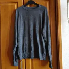 グレー クルーネック ニットセーター