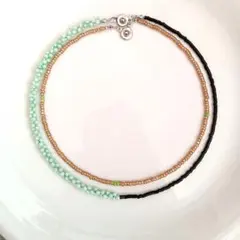 №748　ピーナッツビーズ×ビーズ重ね付けチョーカー＆ネックレス　ハンドメイド