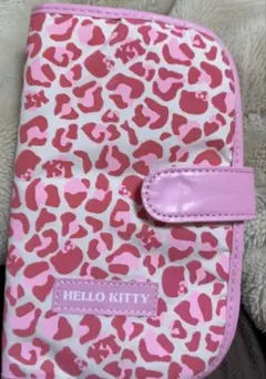 サンリオ　ハローキティ ヒョウ柄　マルチケース2012年製