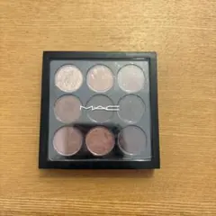 MAC Burgundy Times Nine アイシャドウパレット