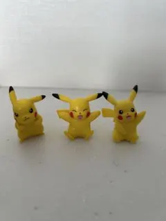 海外　ポケモン　バトルフィギュア　ピカチュウ 3体セット