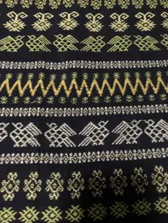 刺繍布　ハギレ　海外布　大55×34 小30×20
