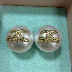 ccマーク ロゴ 大きめパールピアス 片方sの字割れてます ジャンク品