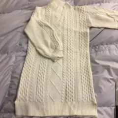 140女の子 ニットワンピース