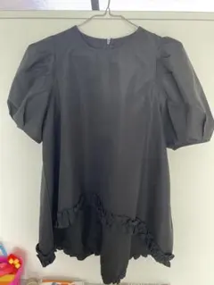 フリル付き半袖トップス M-L相当