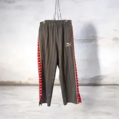 PUMA　トラックパンツ　刺繍ワンポイント　ジャージ　ストライプ スリット入り