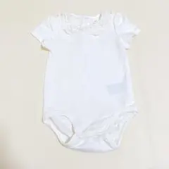 H&M エイチアンドエム　半袖　レース襟付きロンパース