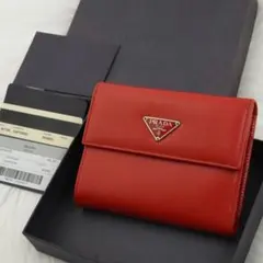 ほぼ未使用品　箱付き　PRADA プラダ　折り財布　サフィアーノレザー　レッド