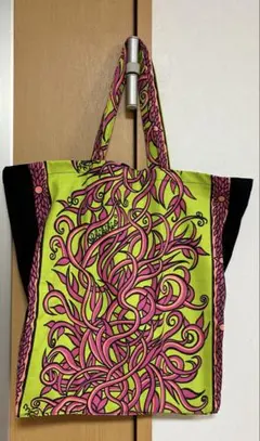 Item thumbnail for item a325bfb2-b263-4da7-809f-0163c73d4bca