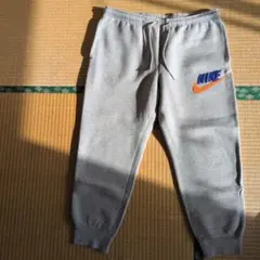 NIKE グレー ジョガーパンツ