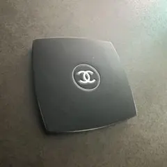 CHANEL スクエア コンパクトミラー