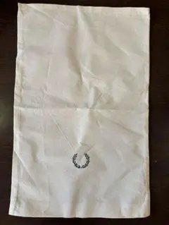 フレッドペリー ベージュ 布製のギフト袋