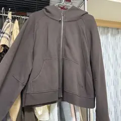 Lululemon ダークブラウン ジップアップパーカーのサムネイル