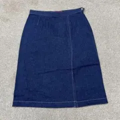 BCBGMAXAZRIA 前スリットデニムスカート　4のサムネイル