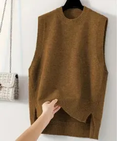 新品タグ無キャメルブラウンノースリーブニットベスト ブラウンノースリーブベスト