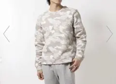 ★新品★タグ付きReebok クルーネック　トレーナー　スウェット　迷彩　長袖のサムネイル