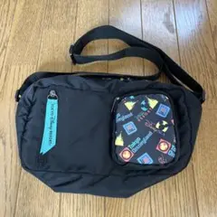 【美品】東京ディズニーリゾート　ショルダーバッグ　ブラック　ミッキー　黒
