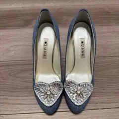 DIANA デニム調ハート装飾パンプス