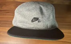 【レア・美品】NIKESB AeroBill Dri-FITキャップグレーつば緑のサムネイル