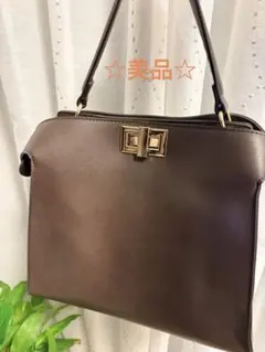 ブラウン　バック(ショルダーベルト付)