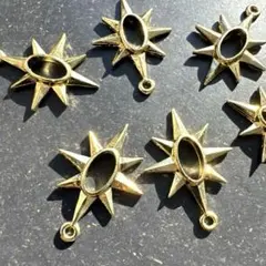 【6個】星チャーム　太陽　sun シンプル　金色 星形　金属　オーバル　パーツ
