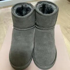 Bridget Birkin グレー ムートンブーツのサムネイル