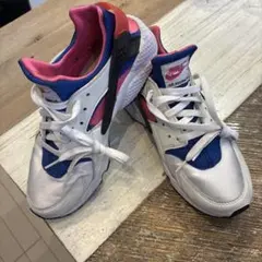 NIKE AIR HUARACHE スニーカーのサムネイル