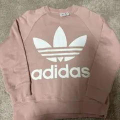 adidasのトレーナー