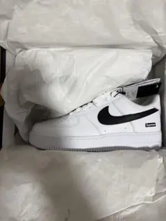 Supreme × Nike Air Force 1 Low