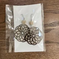 ピアス