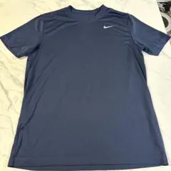 Nike Dry Fit ネイビーTシャツ