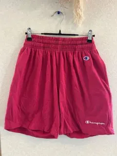 Champion ピンク　ショートパンツ