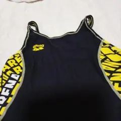 arenaのスポーツ水着