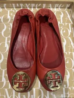 ✨美品✨Tory Burch フラットシューズ オレンジ 花モチーフ - メルカリ