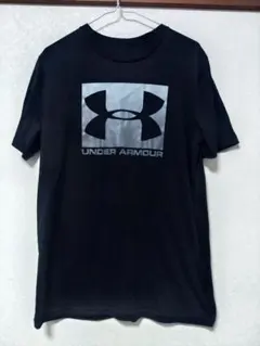 UNDER ARMOUR 黒 半袖 Tシャツ