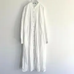 C863 UNIQLO ノーカラー　ロングワンピース　前開　体型カバー　白シャツ