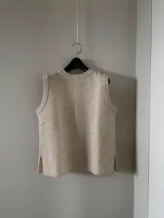 NARU タスマニアラムニットベスト