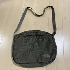 노스페이스 셔틀 숄더 카키 상태좋음 노스 가방