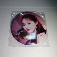 TWICE celebrate 缶バッジ ツウィ