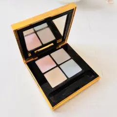 Yves Saint Laurent クワトロルミエール アイシャドウ