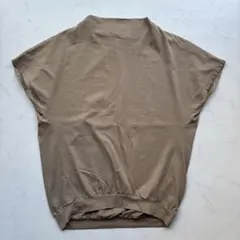 【美品】UNTITLED カットソー フレンチスリーブ 茶 M相当（H214）