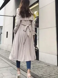 新品タグ付き✨️rienda プリーツコンビトレンチコート M サイド 
