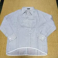 【アトリエシックス】丸みカット ブラウスのサムネイル