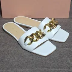 【新品 定価3.9万】ESTNATION レザーフラットサンダルのサムネイル