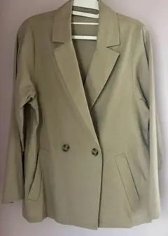 ベージュ ダブルブレストジャケット