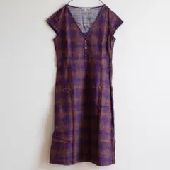 紫と茶色の幾何学模様ワンピース