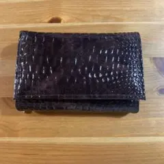 【新品未使用】二つ折り財布　クロコダイル柄