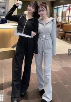 グレイル　GRL ショート丈パーカーxフレアパンツスウェットセットアップ