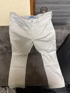 Wrangler ホワイト スリムフィット デニム