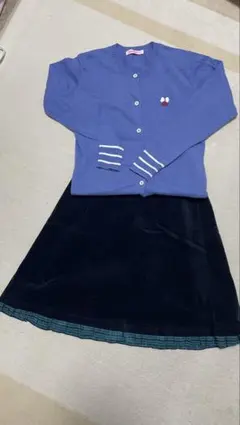 familiar 青い刺繍カーディガンと ネービーコーデュロイスカートセット